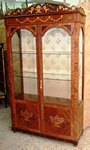 armoire and vitrin